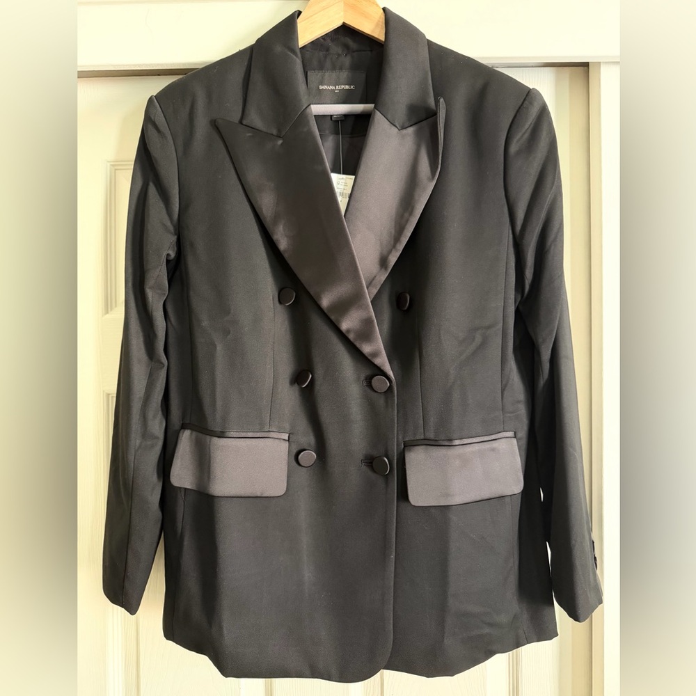 Banana Republic Women’s Tuxedo Blazer